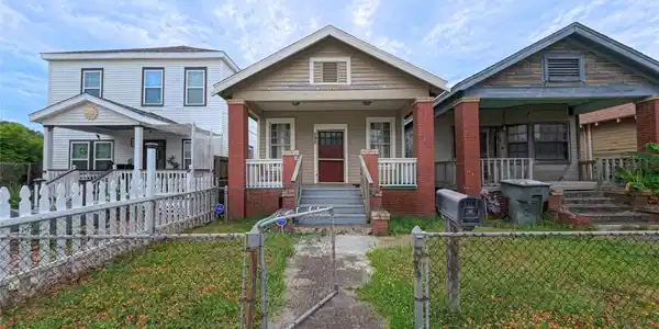 3121 Avenue N 1/2