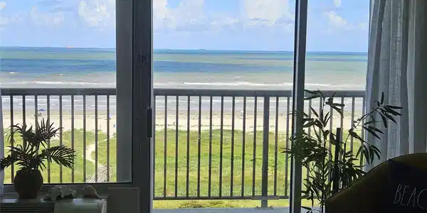 415 E Beach Drive