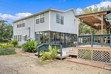 515 Clear Lake Road