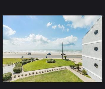 7600 Seawall Boulevard