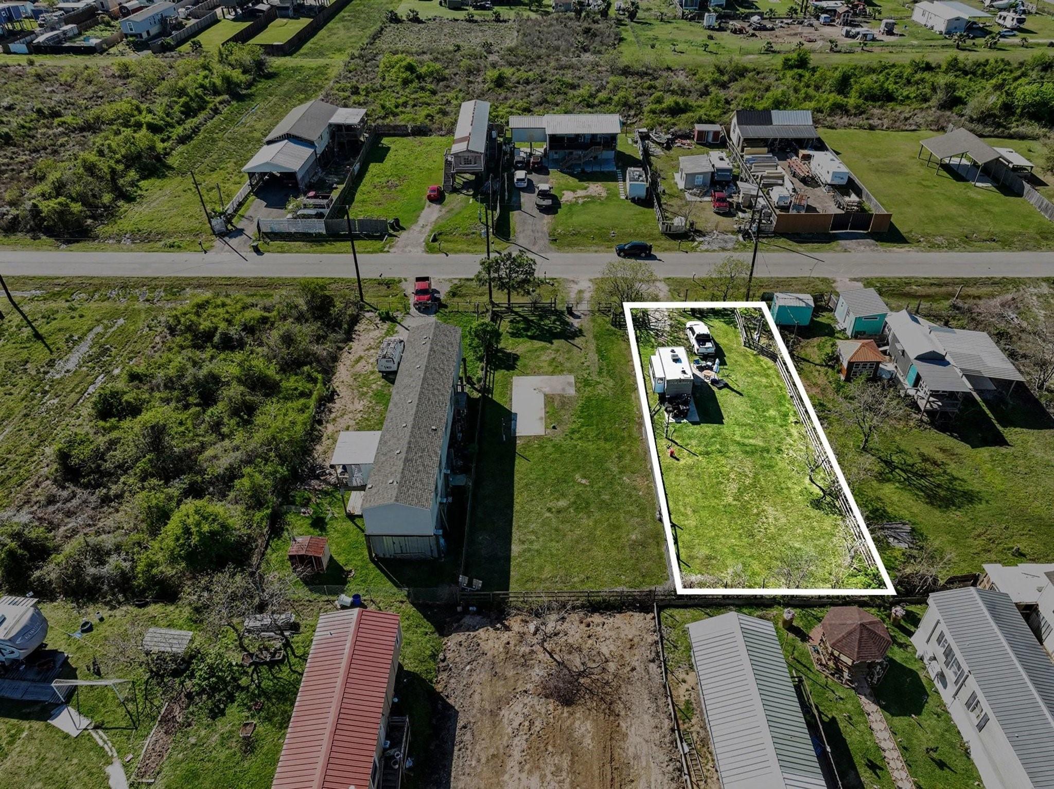 Image 3: Buyer to verify all info herein. Property lines e