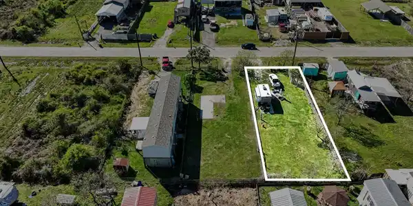 Image 3: Buyer to verify all info herein. Property lines e