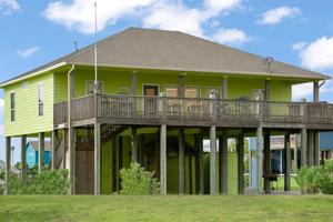 946 Surfside Drive