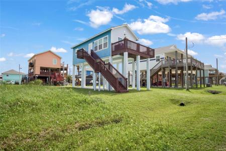 910 Meynig Drive