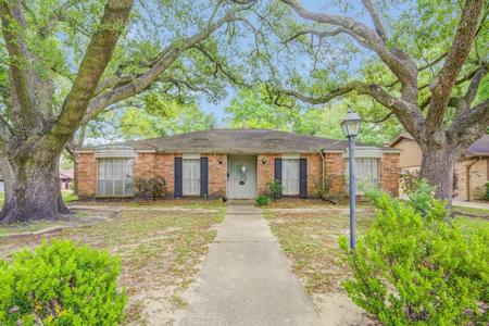 18203 Hereford Lane