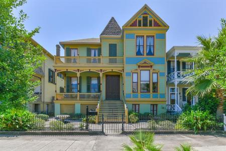 1819 Ball Street