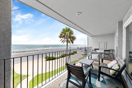 7600 Seawall Blvd