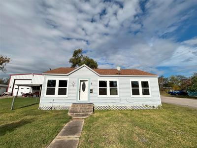 902 W 4th Street