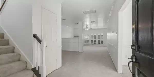 Image 3: As you enter through the front door.