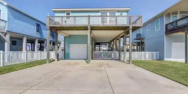 22122 Cantina Drive