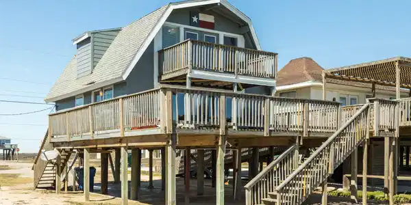 2730 Swan Court