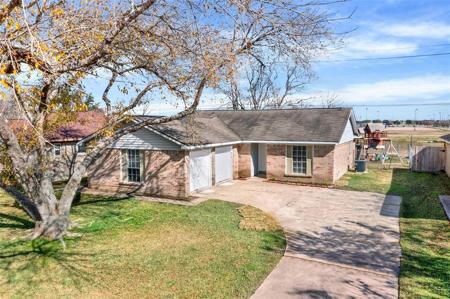 310 Baycrest Drive