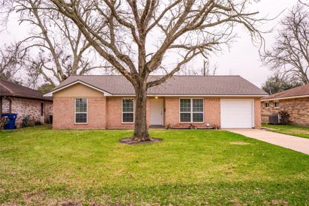 7211 Mockingbird Lane