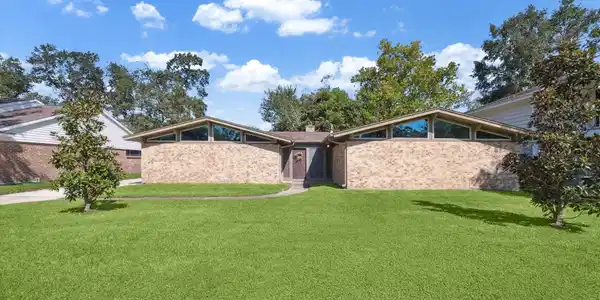 343 Forest Lake Drive