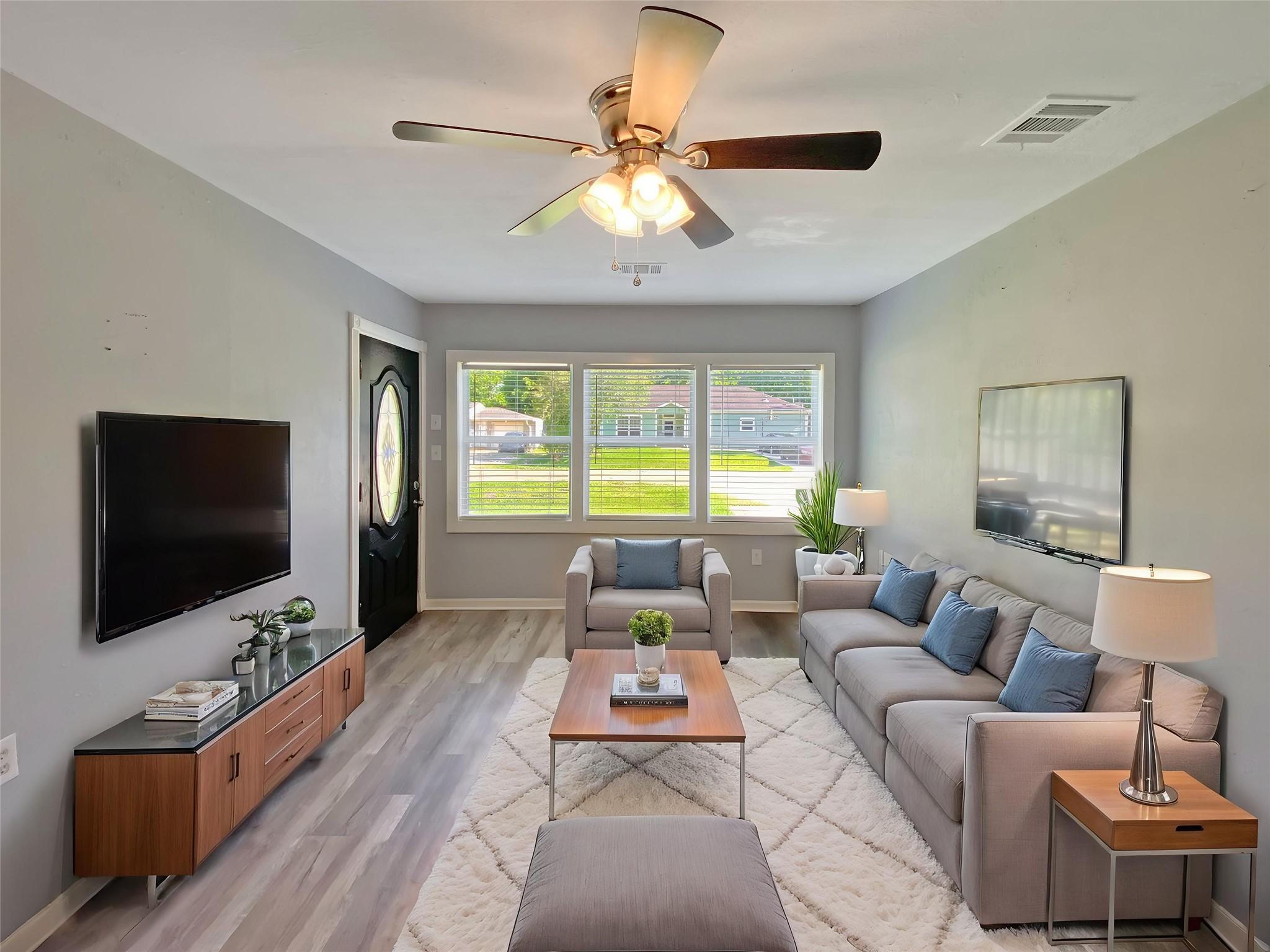 Image 2: Virtual Staged