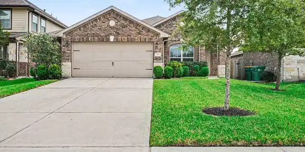 529 Rosebank Trail Lane