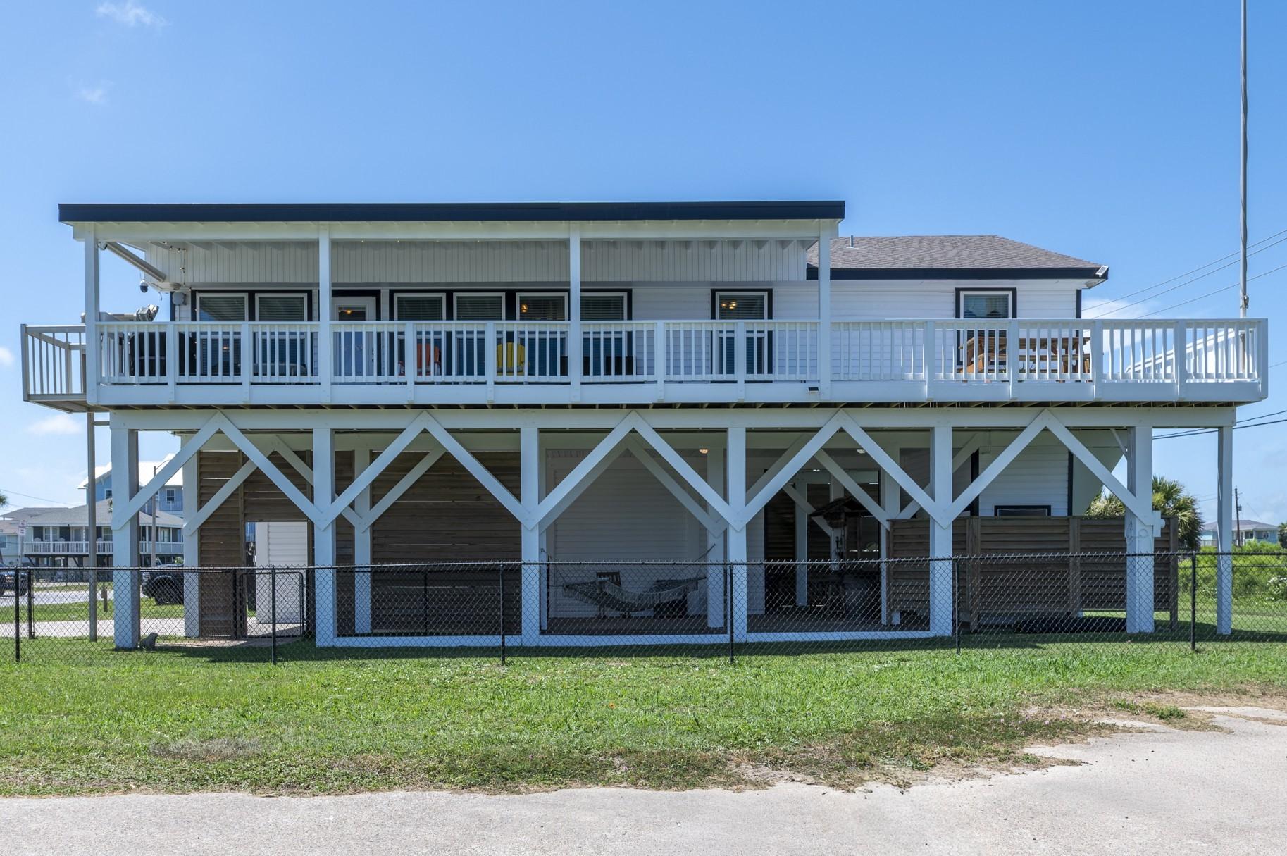 Image 1: Sea Isle home with Beach Views, 4 Bedrooms, many r