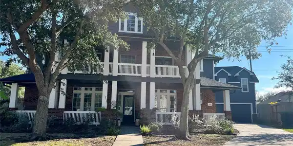 1201 Cambridge Court