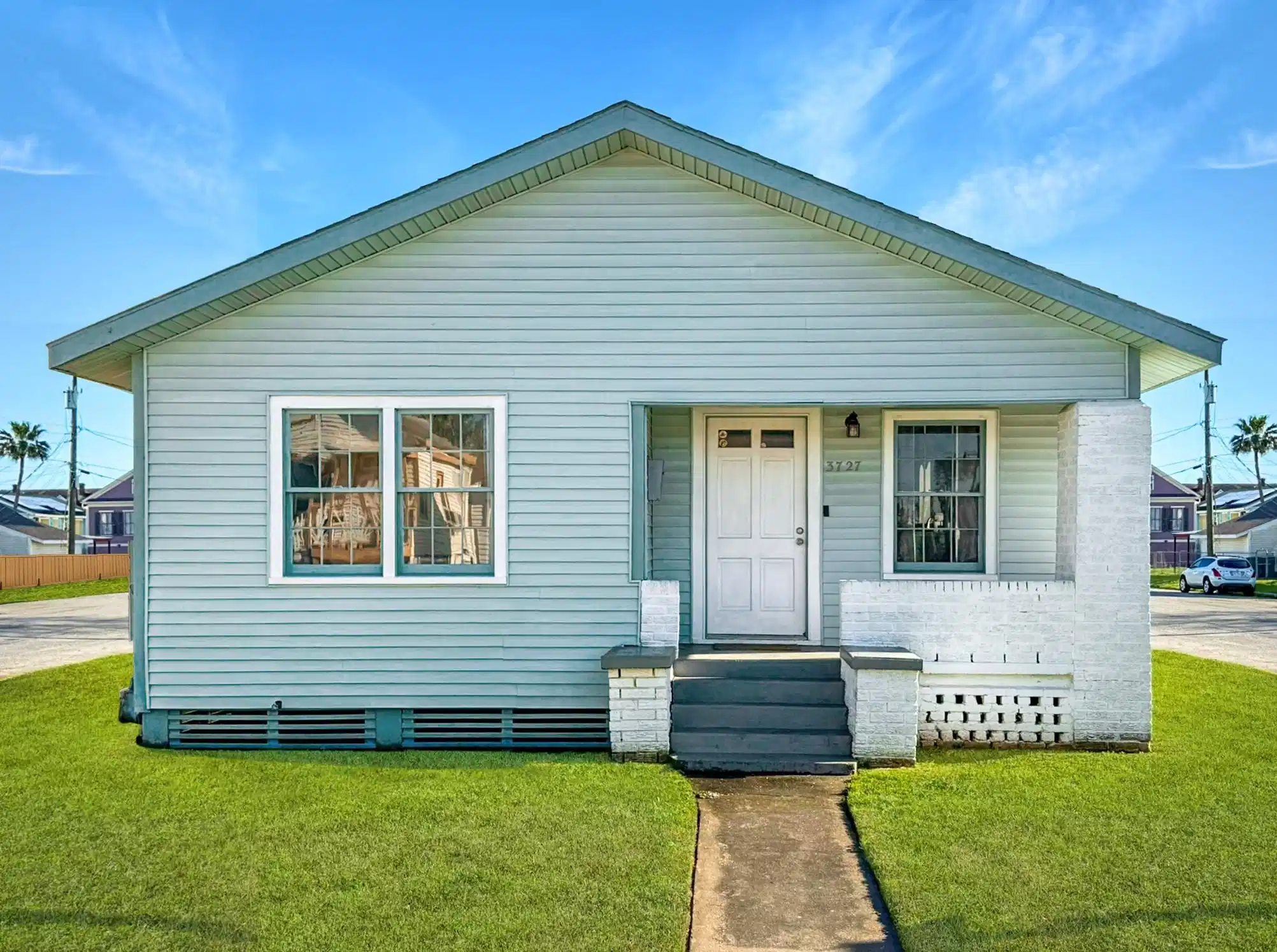 Image 1: Amazing Beach Bungalow! Central location to all of