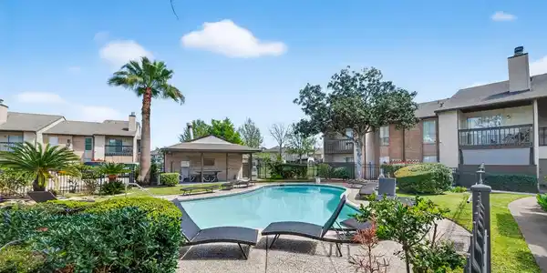 Image 4: Taylorcrest features a beautiful pool for resident