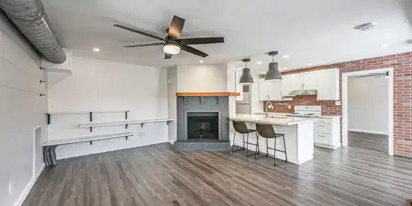 1500 Bay Area Boulevard