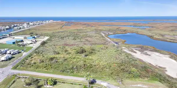 000 Middle Reef Rd