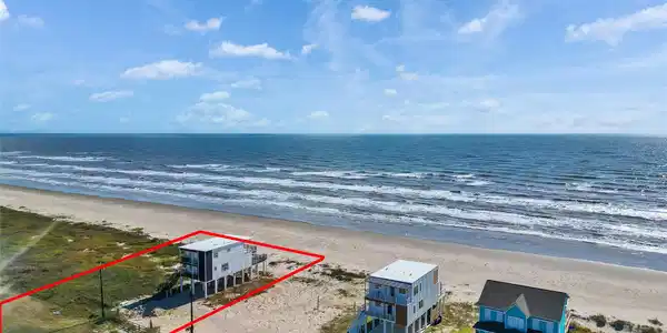 10614 Blue Water Highway