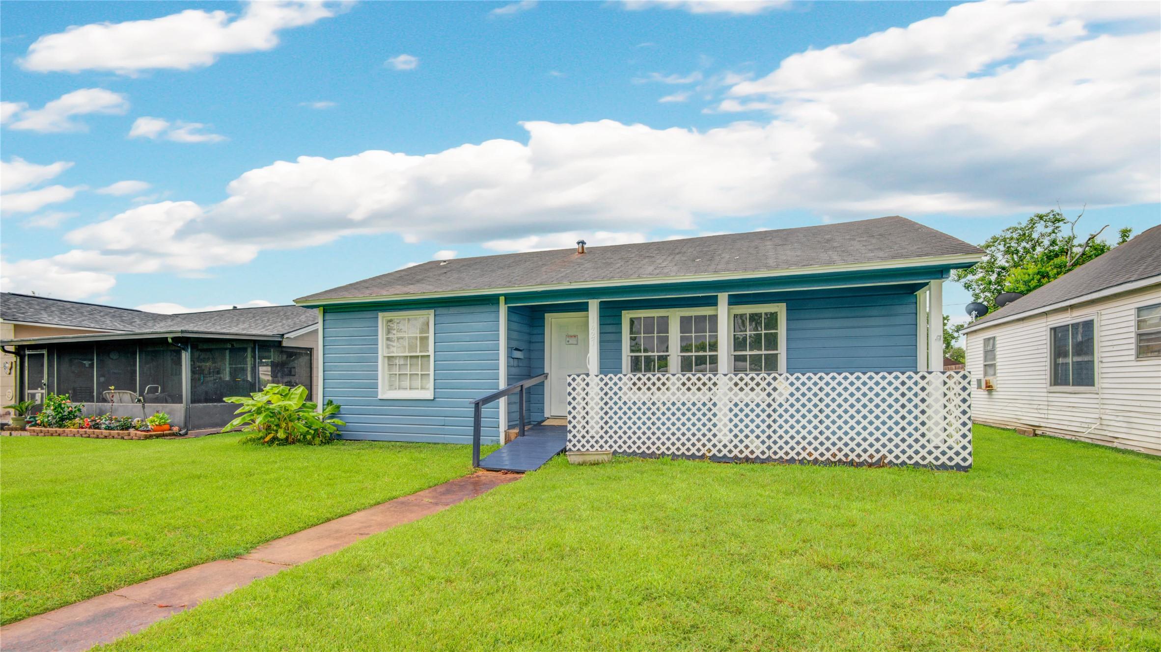 Image 1: Front of Home