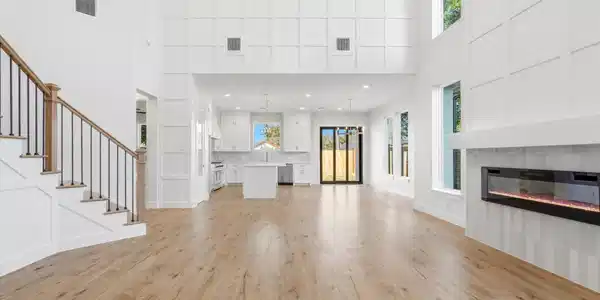 Image 4: Stunning great room with soaring 21 foot ceilings!