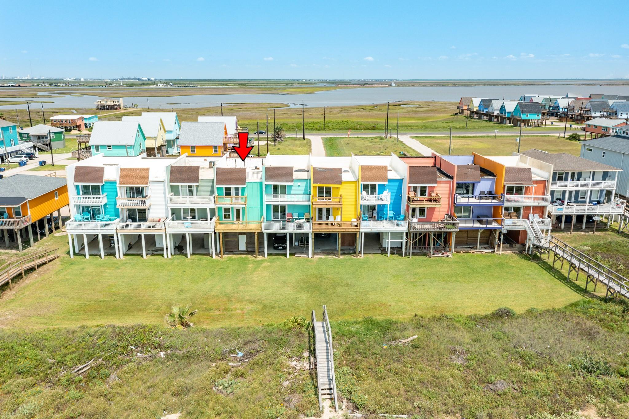 Image 3: Beachfront Bliss: Enjoy direct access to stunning