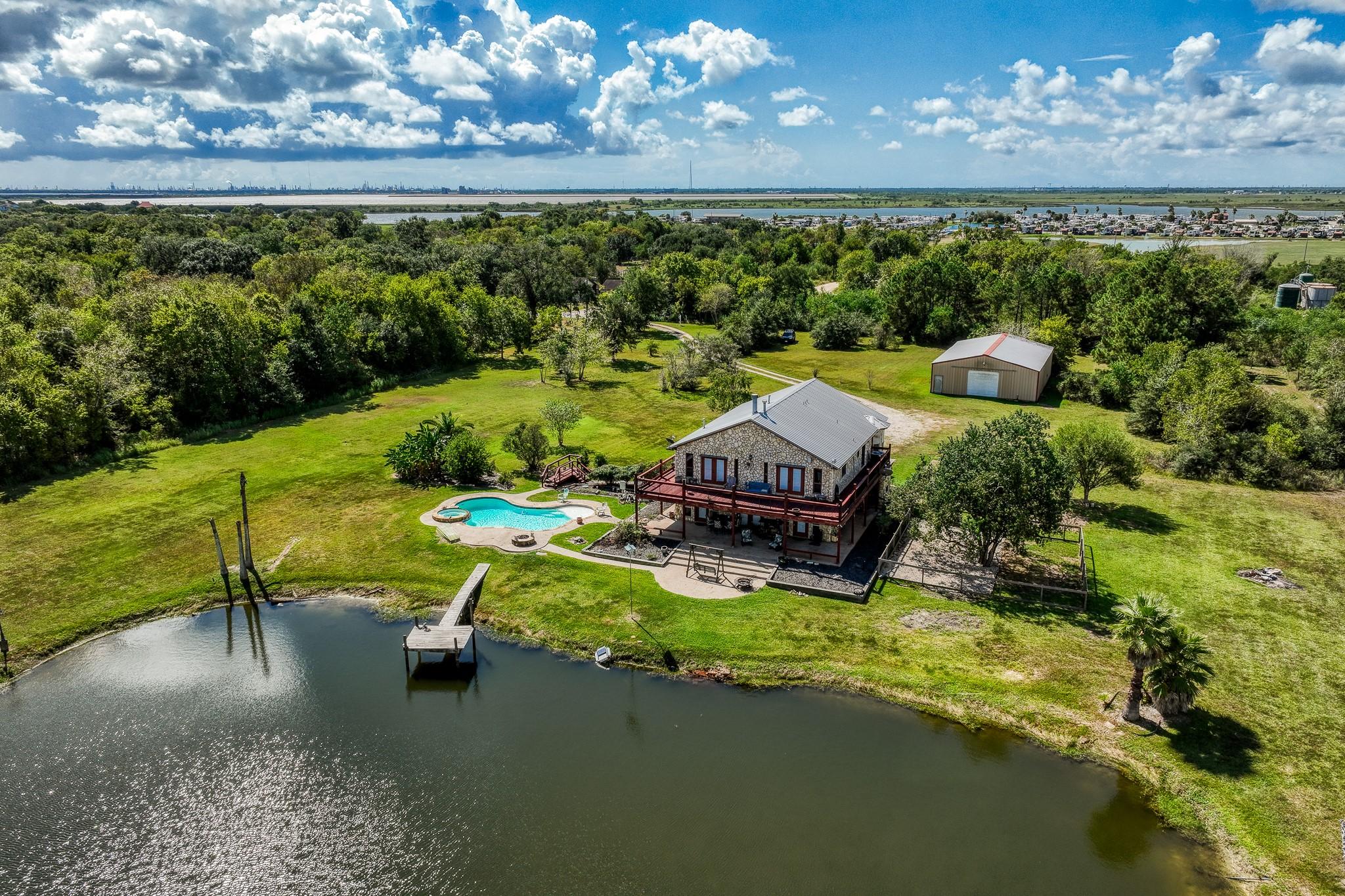 Image 4: Aerial photo highlighting all this property has to