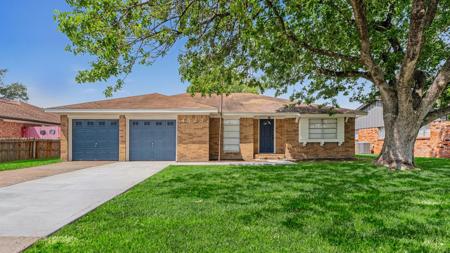 4523 Hemlock Drive