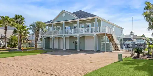 1315 Tiki Drive
