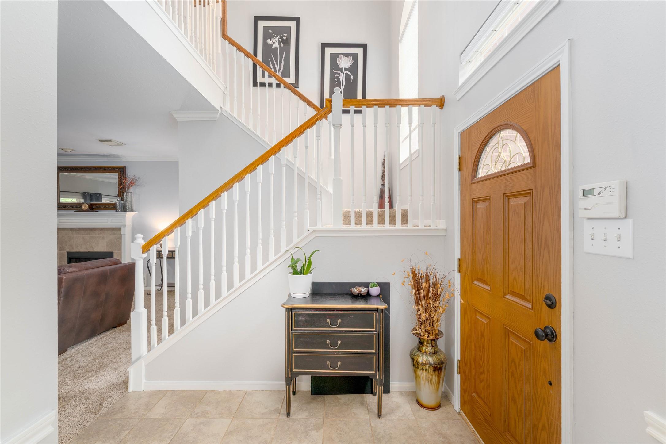 Image 3: Entry