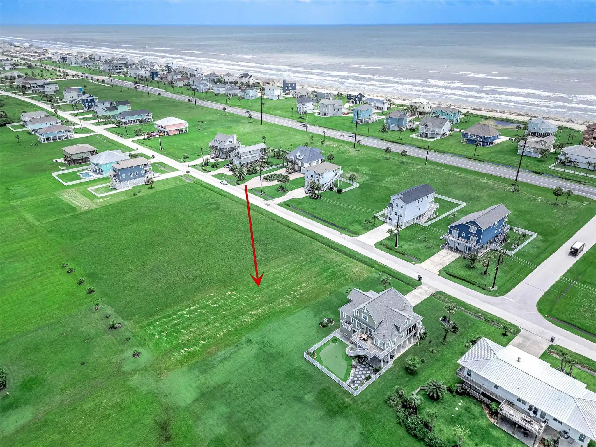Image 1: 0.48 acre lot in Indian Beach.