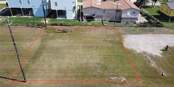 Image 4: Lot 10 Facing S