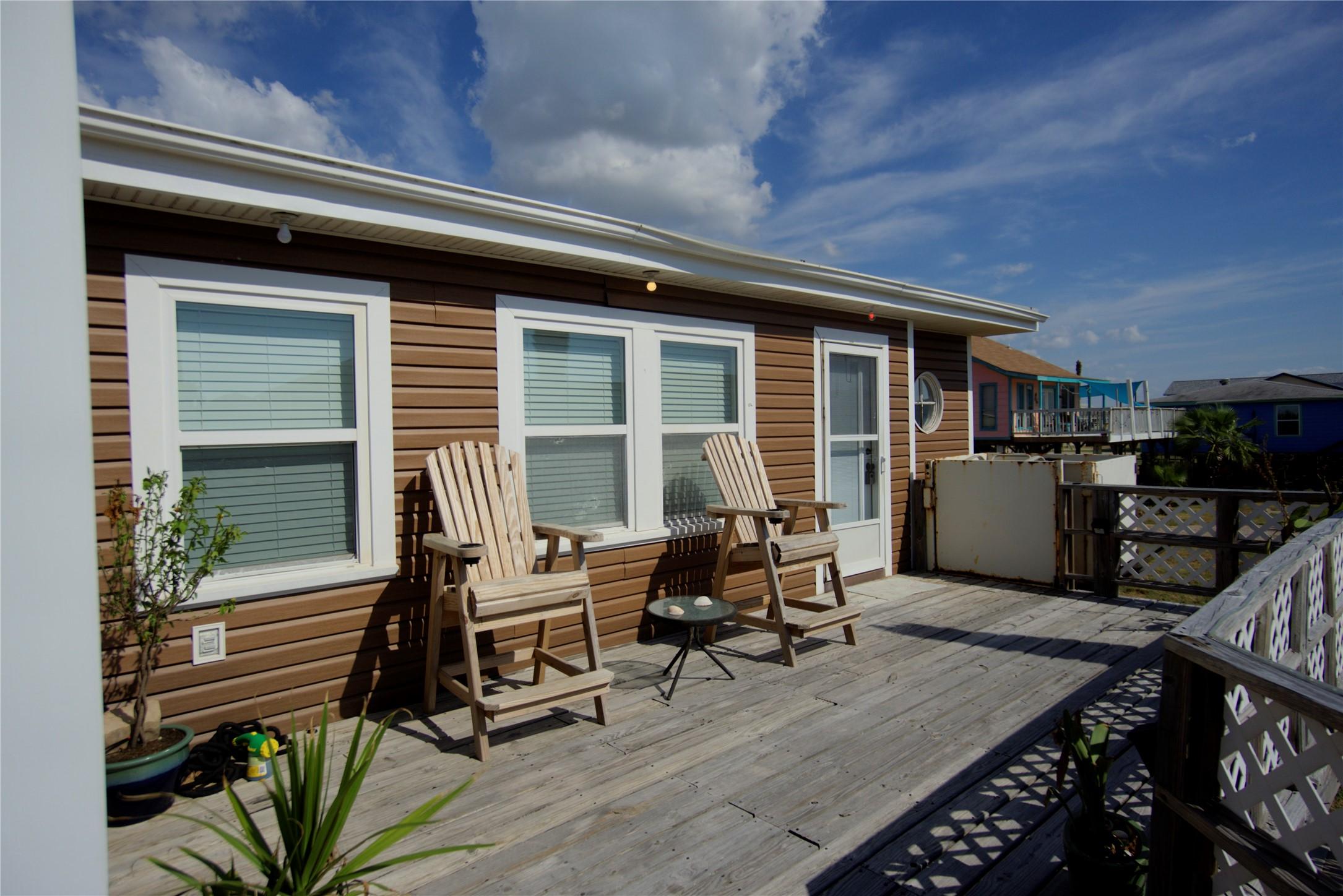 Image 2: Big deck