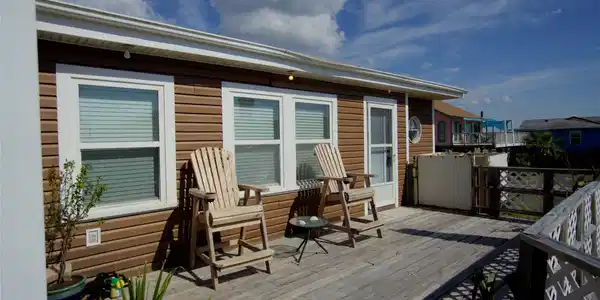 Image 2: Big deck