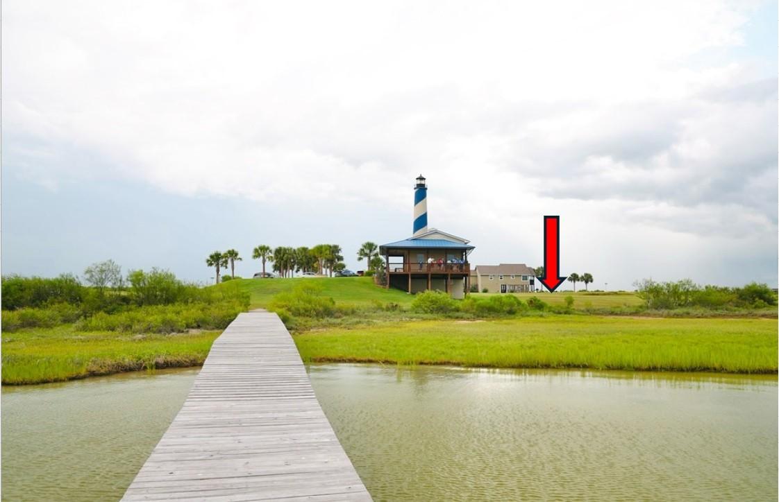 Image 3: Bay front lot view from public fishing dock
