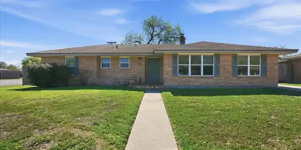 501 Dolphin Place
