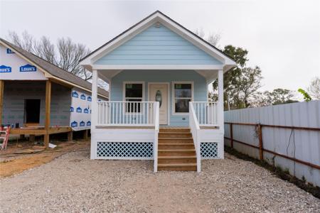 4425 7th Street