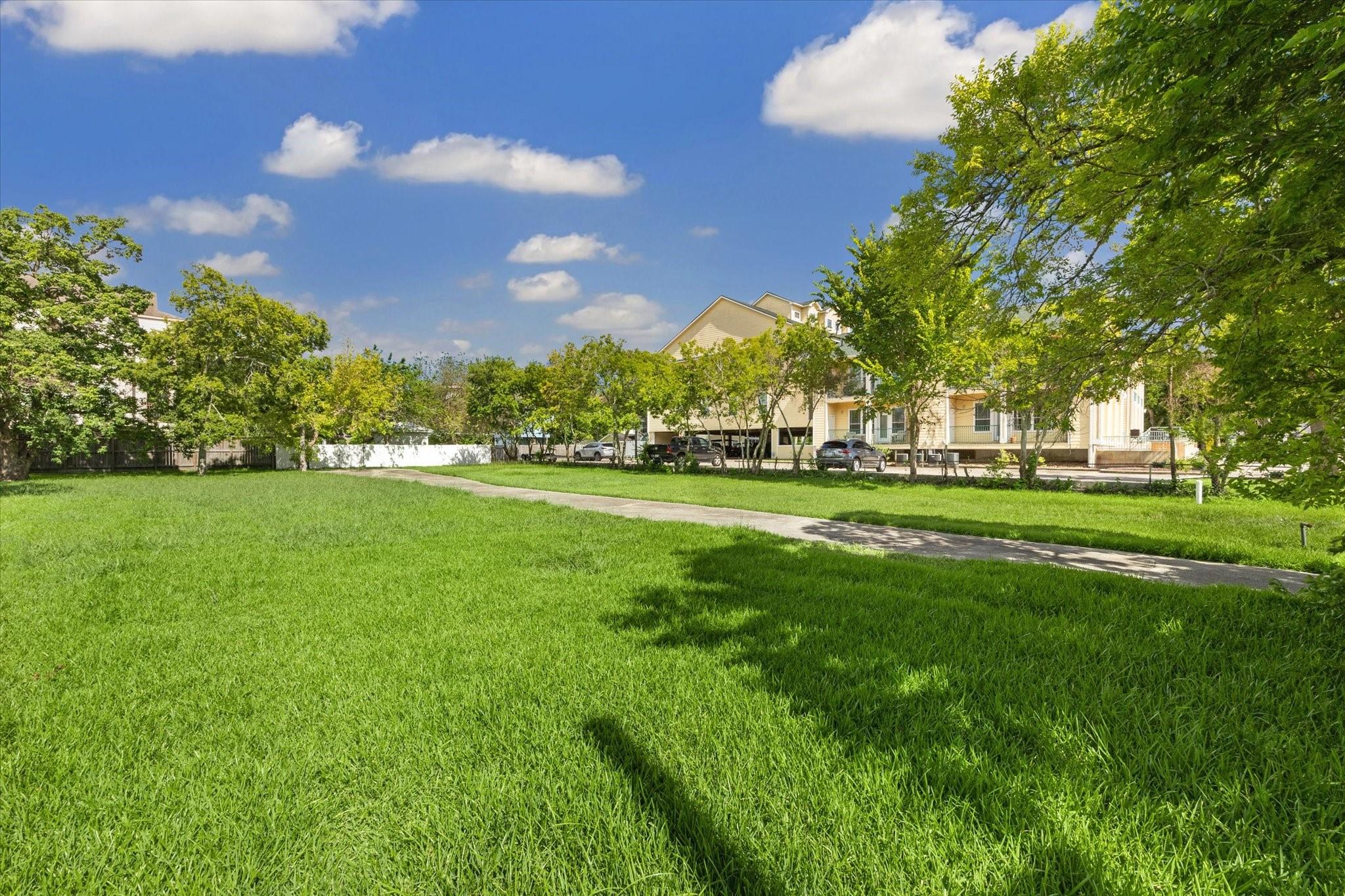 805 Bradford Avenue, Kemah, TX lhrmls02260049