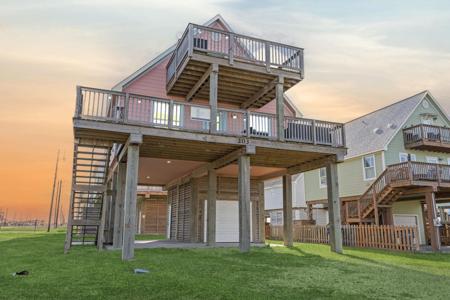203 Sandpebble Place