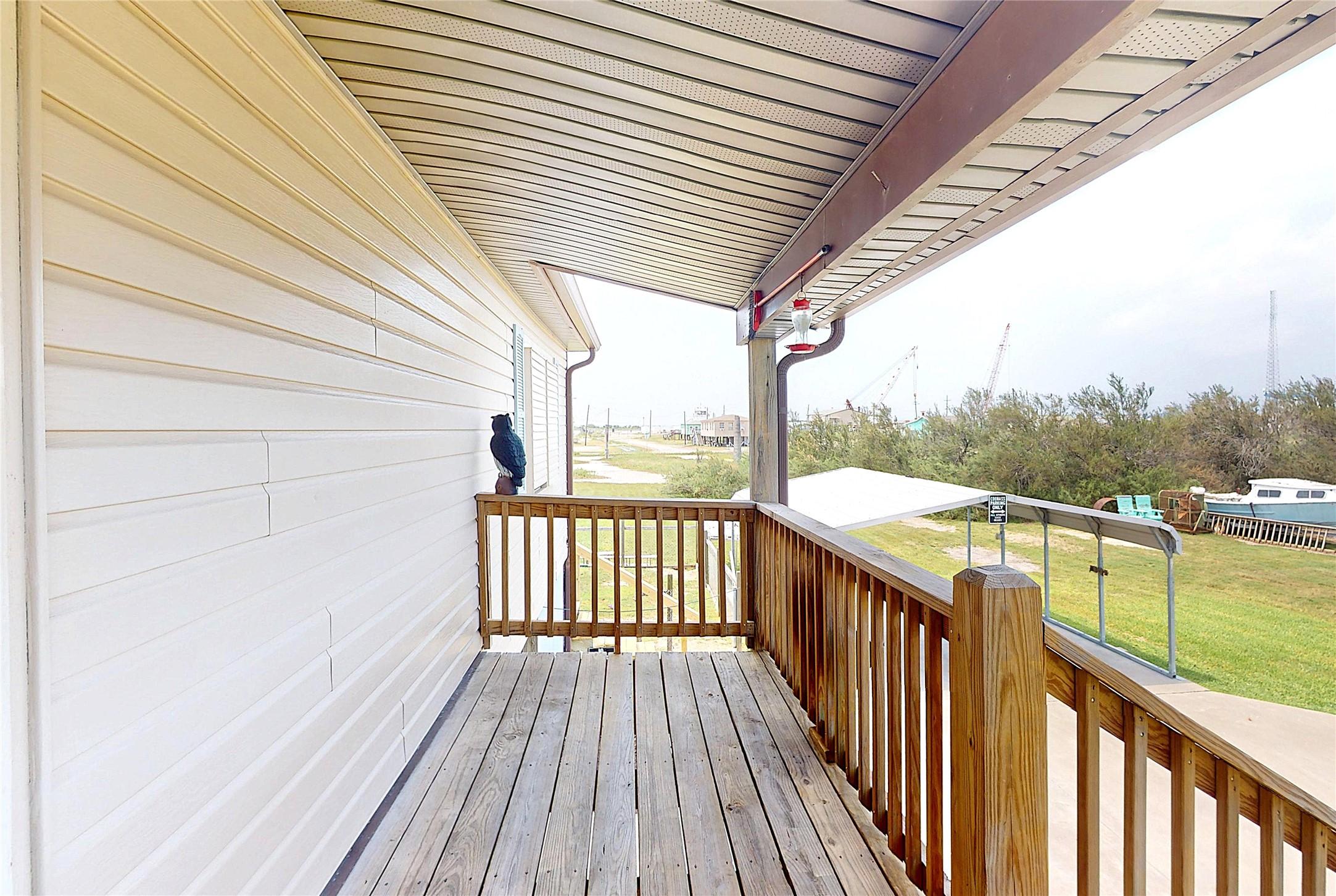Image 3: Back porch brand new stairs