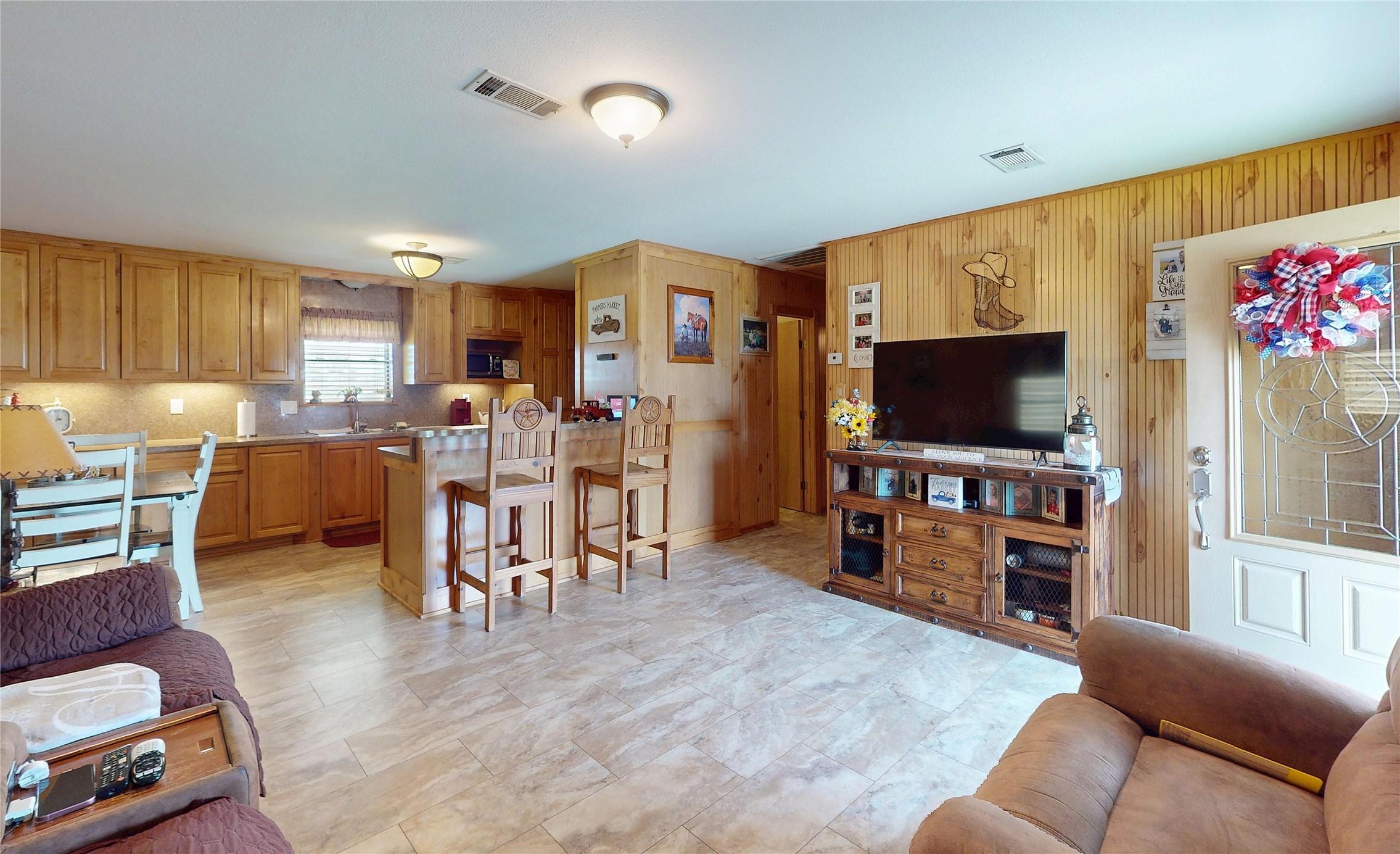 Image 4: Meticulously maintained throughout the years.
