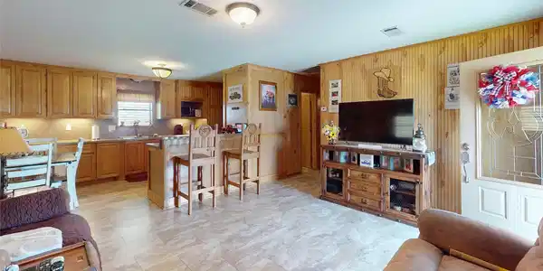 Image 4: Meticulously maintained throughout the years.