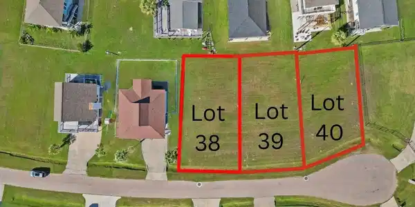Image 2: This listing is for lot 40, but see the separate l