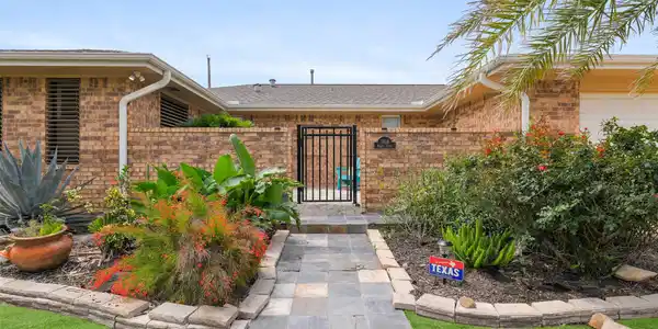 7806 Pruitt Drive