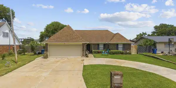 Image 3: Front of home
