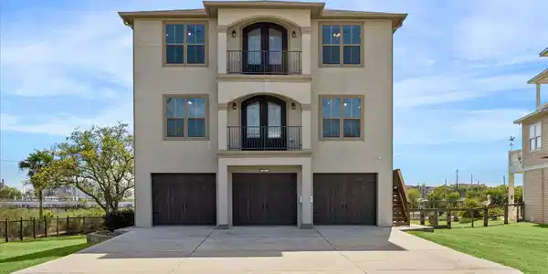 2001 Oceanview Drive